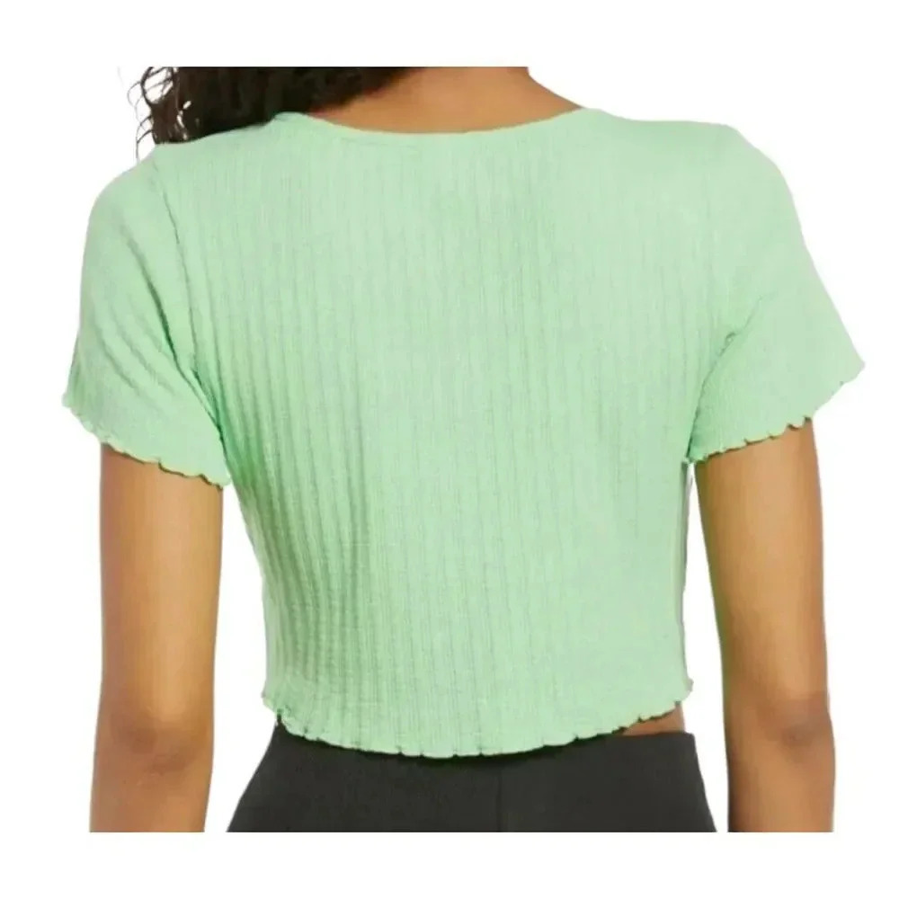 BP Green Crop Top - Picture 2 of 6